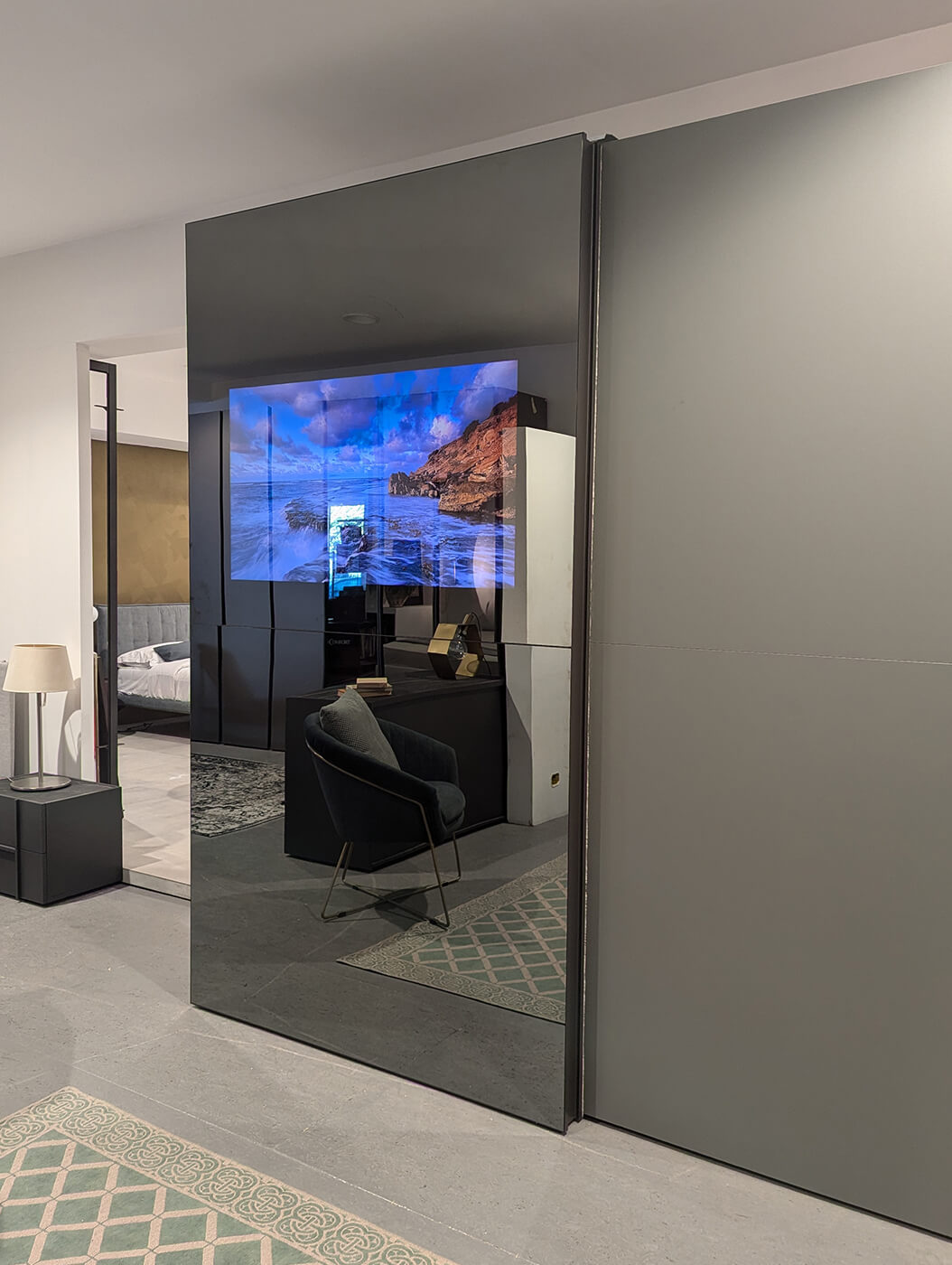 Armadio Vision con TV incorporata