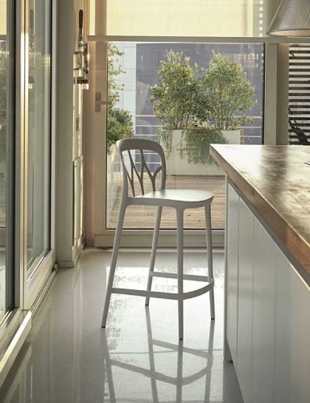 SGABELLO IN PLASTICA - GALAXY