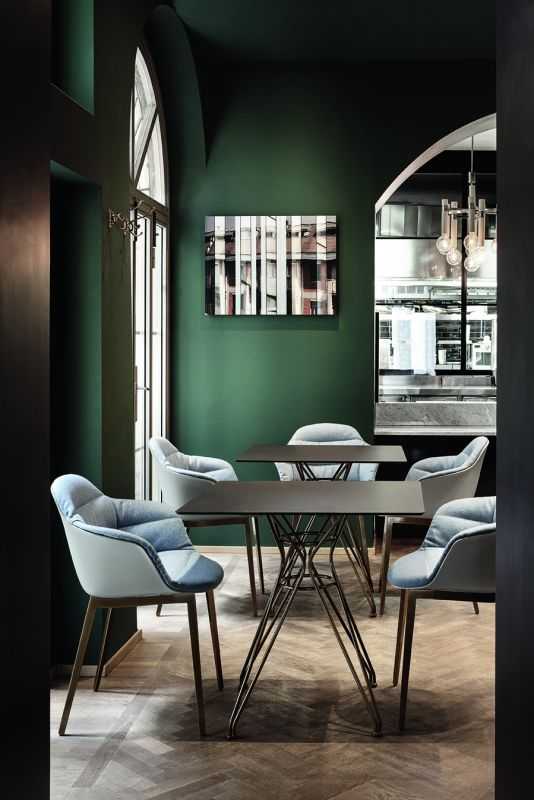 POLTRONCINA CON BRACCIOLI IMBOTTITA IN ACCIAIO - MOOD